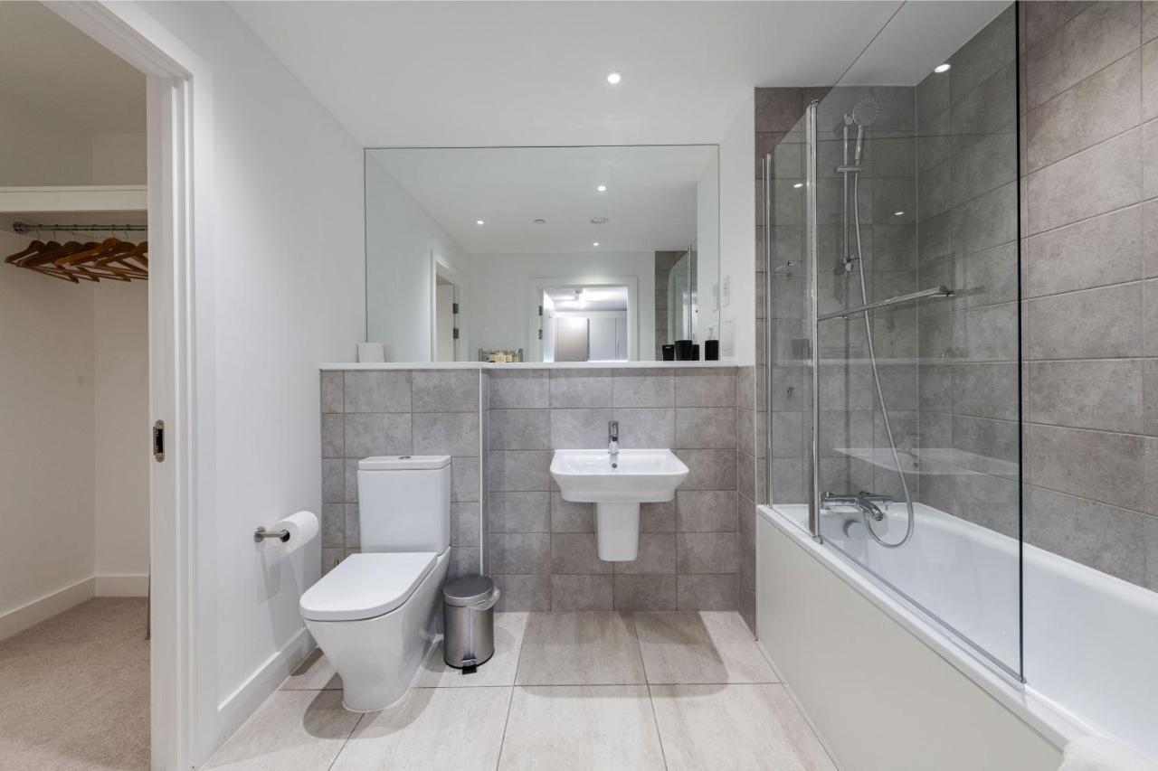 לונדון Stayo Apartments Barking Wharf מראה חיצוני תמונה